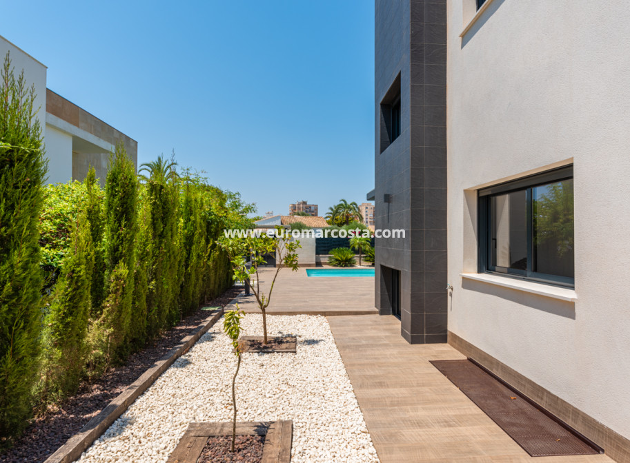 Nueva construcción  - detached - Playa Paraiso