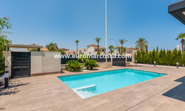 Nueva construcción  - detached - Playa Paraiso