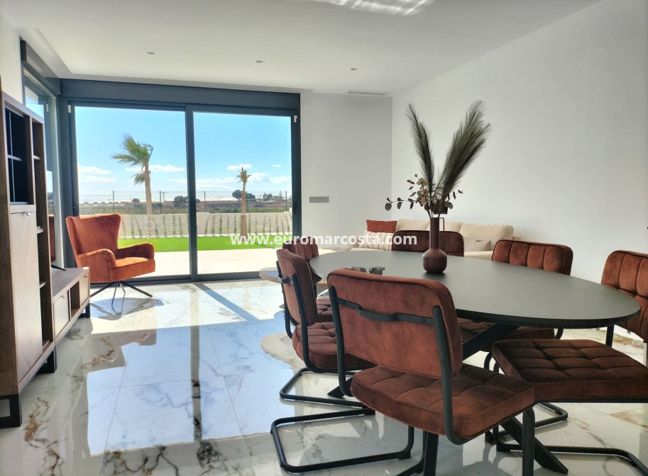 Neubauten - detached - Pilar de la Horadada