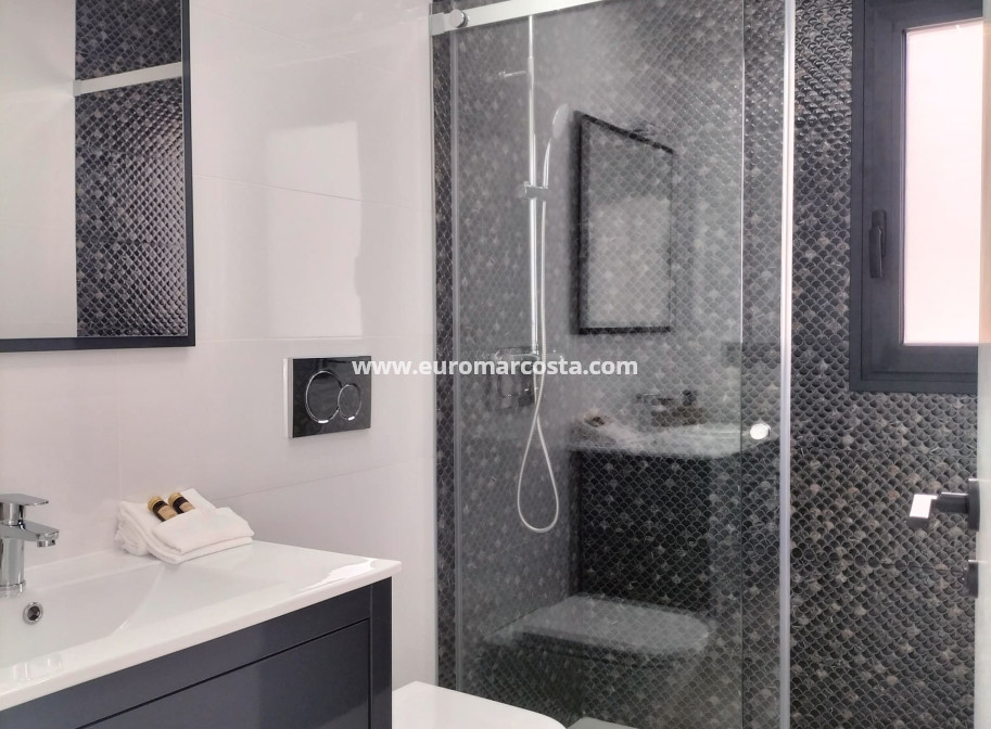 New Build - detached - Pilar de la Horadada