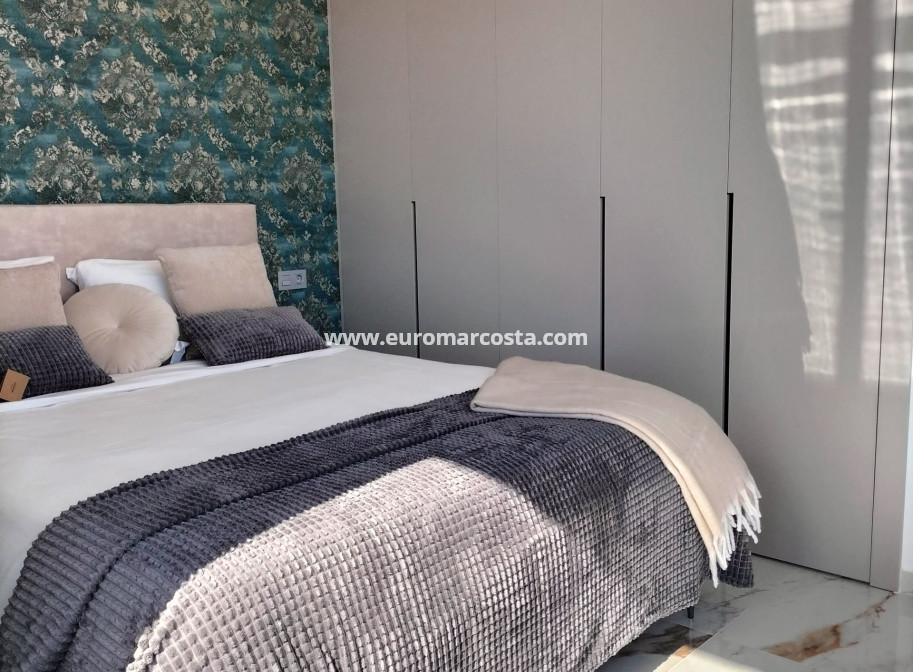 New Build - detached - Pilar de la Horadada