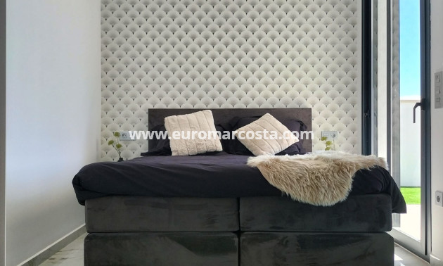 New Build - detached - Pilar de la Horadada