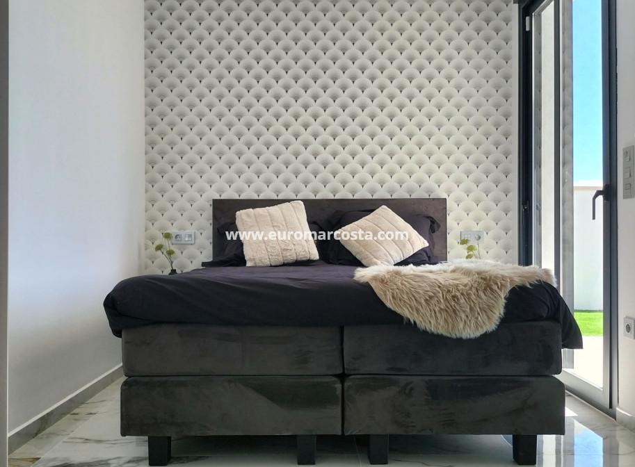 New Build - detached - Pilar de la Horadada