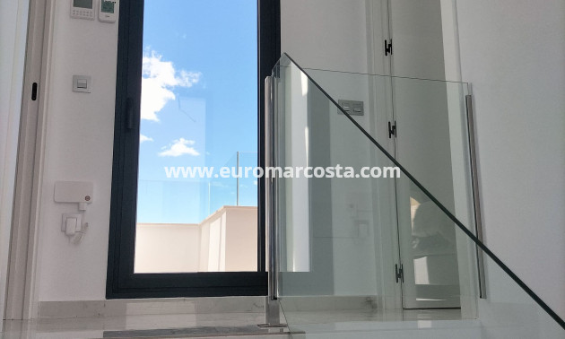 New Build - detached - Pilar de la Horadada