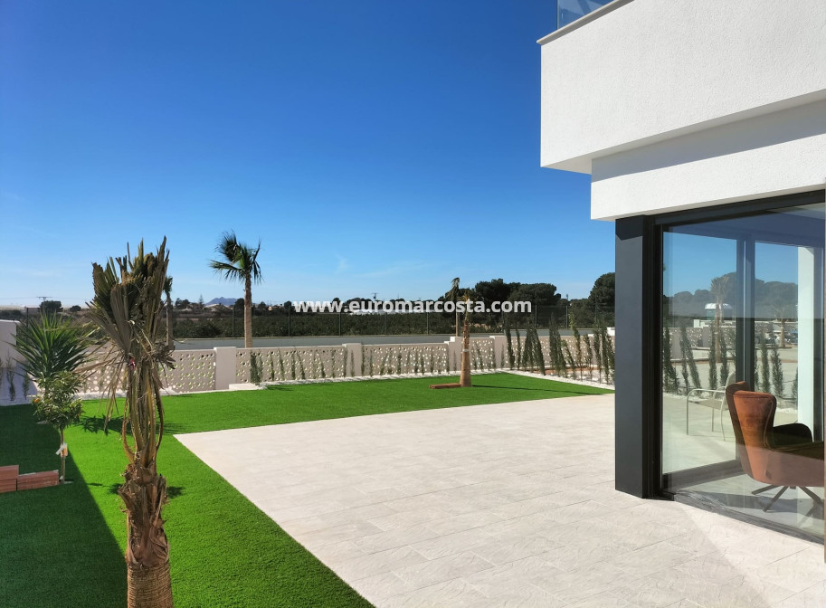 New Build - detached - Pilar de la Horadada