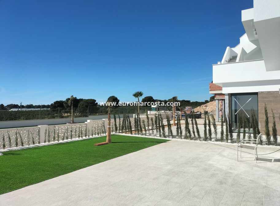 New Build - detached - Pilar de la Horadada