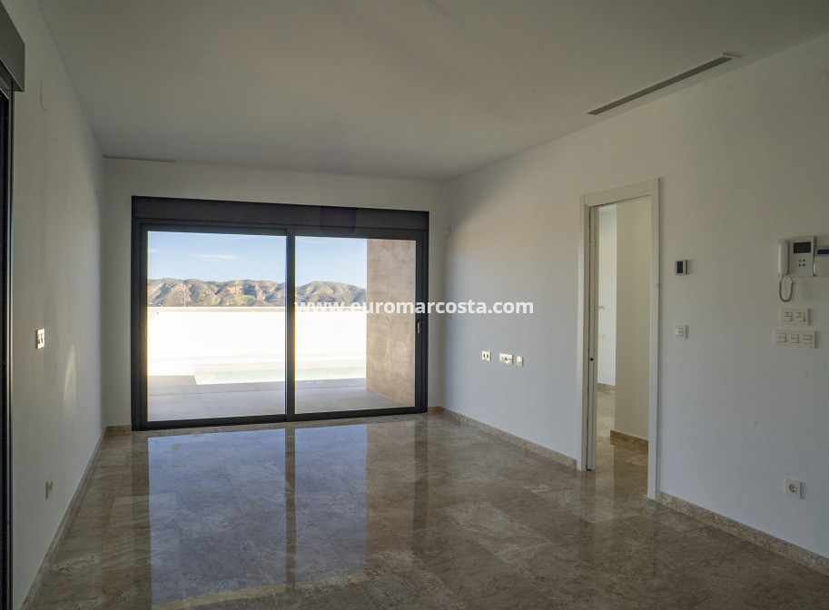 New Build - detached - Coloma