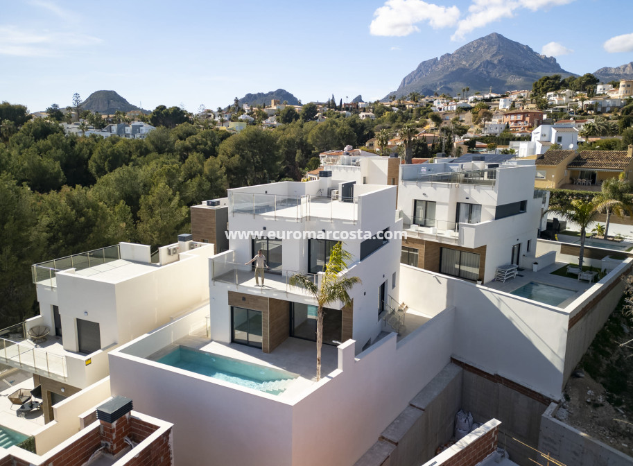 New Build - detached - Coloma