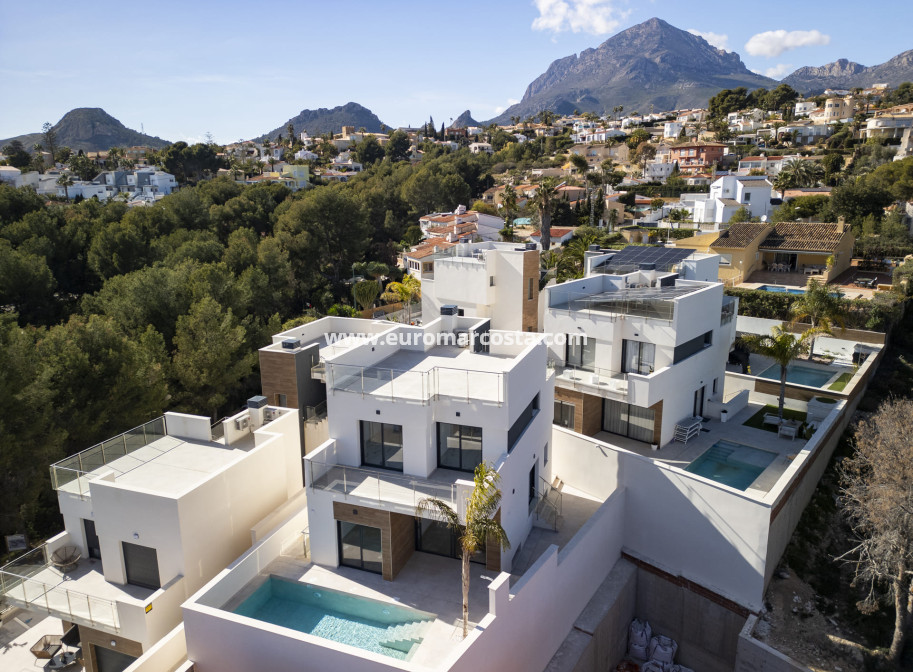 New Build - detached - Coloma