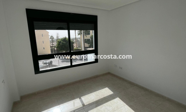 New Build - Apartment / flat - Orihuela Costa