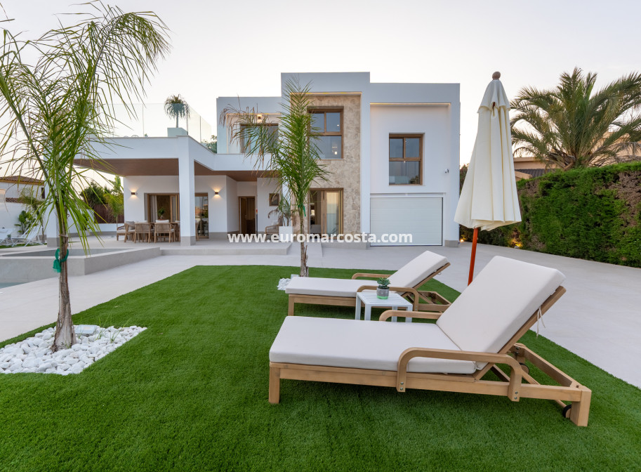 Nueva construcción  - Villa - Orihuela Costa