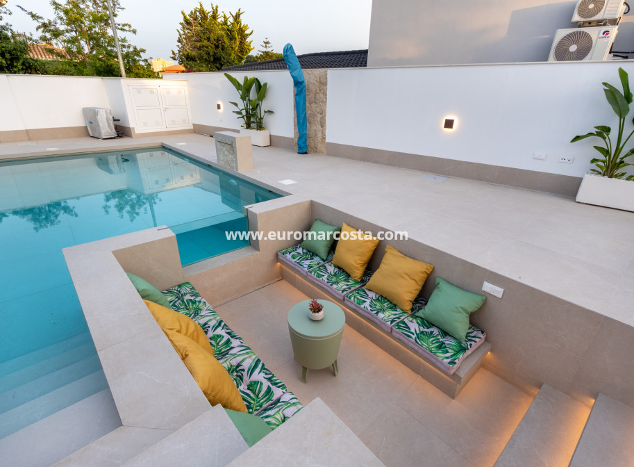 Nueva construcción  - Villa - Orihuela Costa