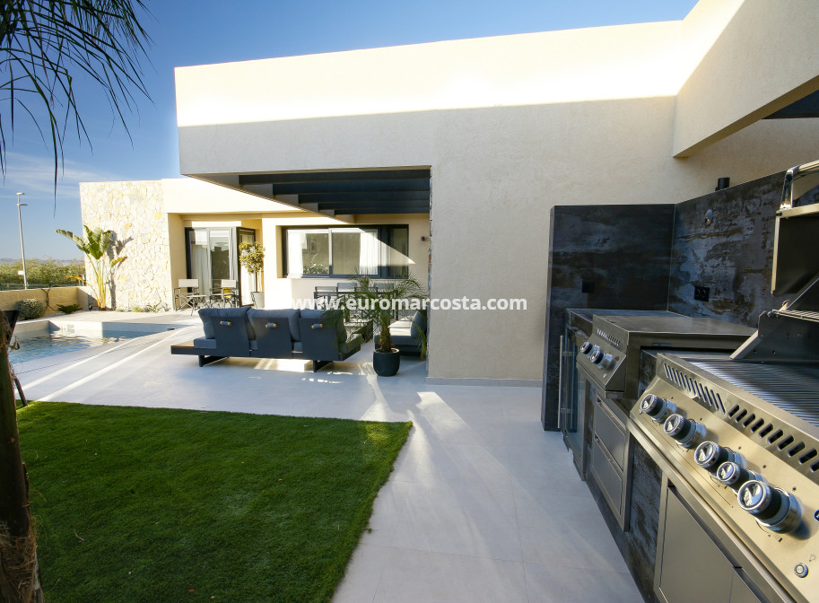 New Build - detached - Baños y Mendigo