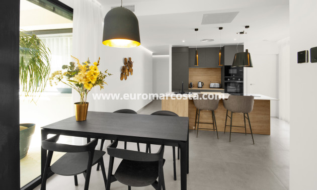 New Build - detached - Baños y Mendigo