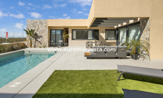 New Build - detached - Baños y Mendigo