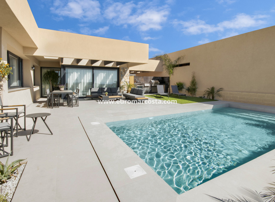 New Build - detached - Baños y Mendigo