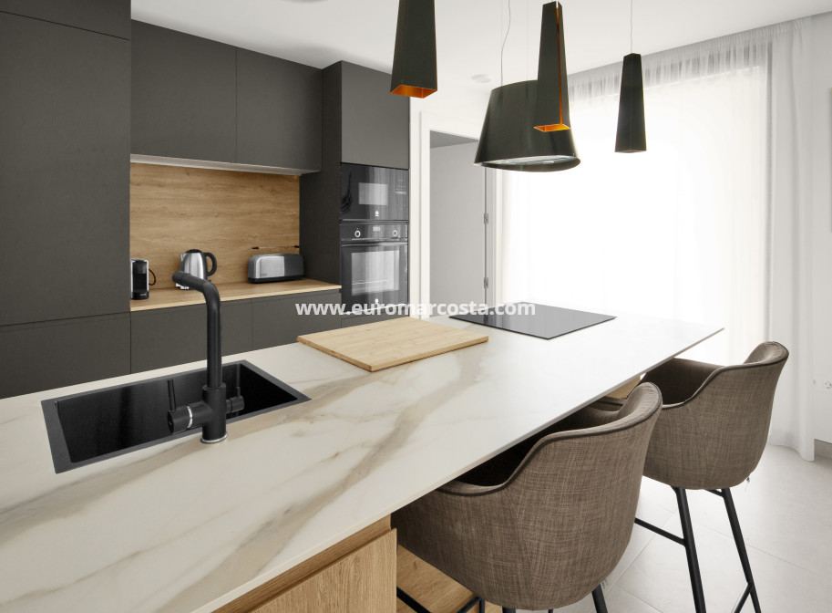 New Build - detached - Baños y Mendigo