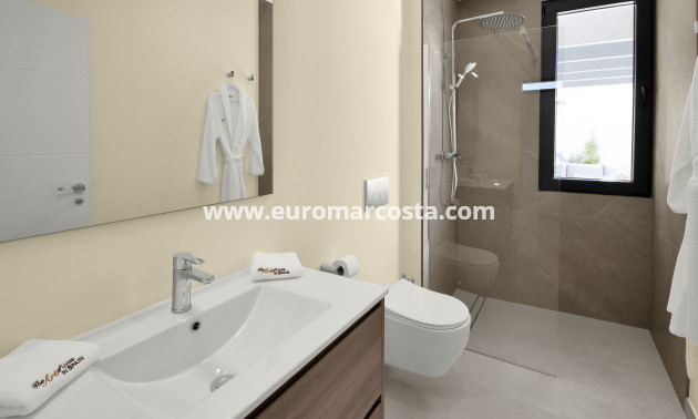 New Build - detached - Baños y Mendigo