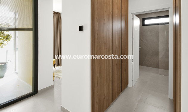 New Build - detached - Baños y Mendigo