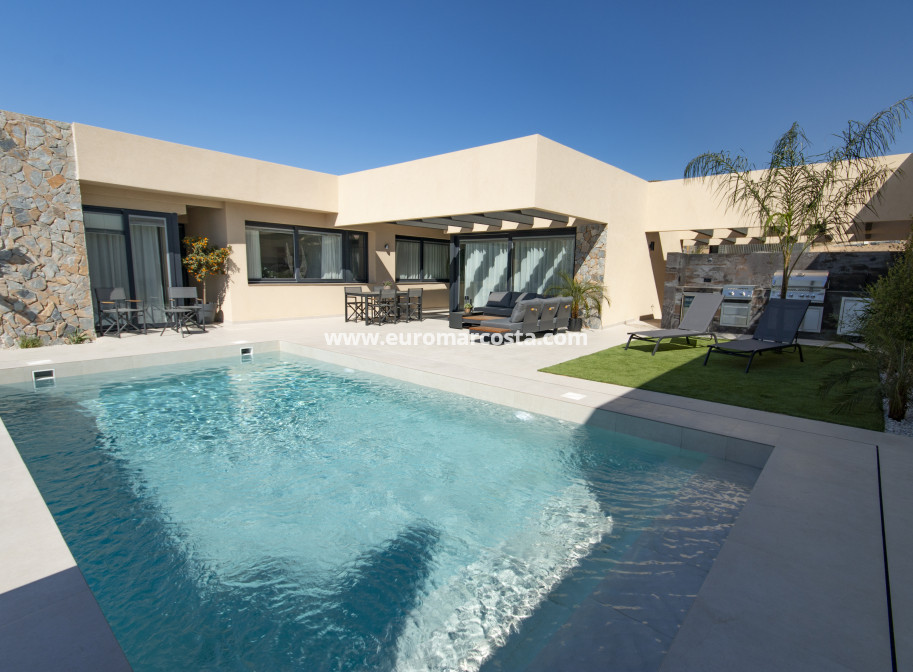 New Build - detached - Baños y Mendigo