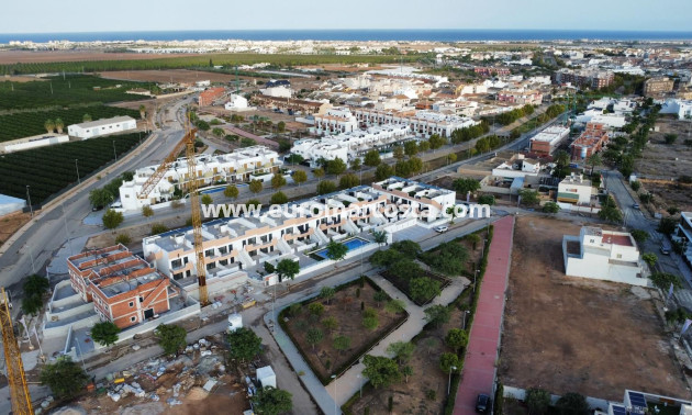 Nueva construcción  - low-bungalow - Pilar de la Horadada