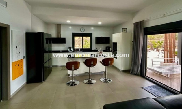 New Build - detached - La Canalosa - Alicante