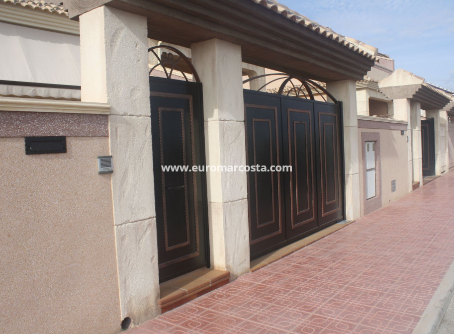 New Build - terraced - Torrevieja - TORREVIEJA