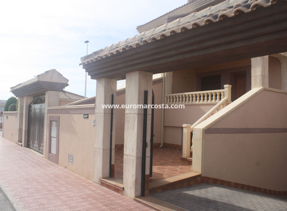 New Build - terraced - Torrevieja - TORREVIEJA