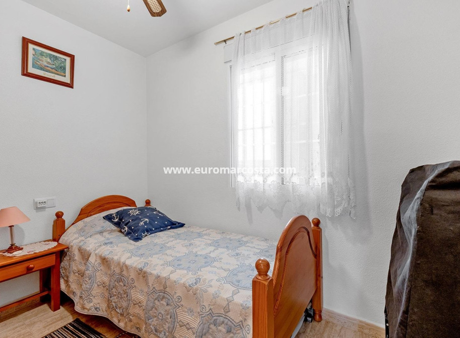 Objekte zum Wiederverkauf - Wohnung - Torrevieja - TORREVIEJA
