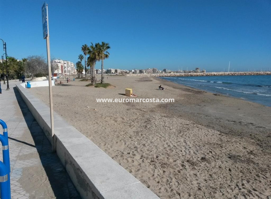 Objekte zum Wiederverkauf - Wohnung - Torrevieja - TORREVIEJA