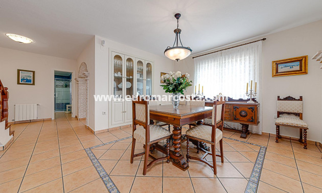 Objekte zum Wiederverkauf - Haus - Torrevieja - TORREVIEJA