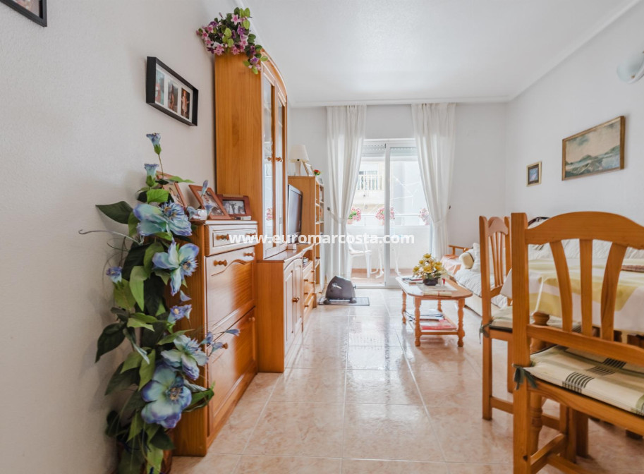 Objekte zum Wiederverkauf - Wohnung - Torrevieja - TORREVIEJA