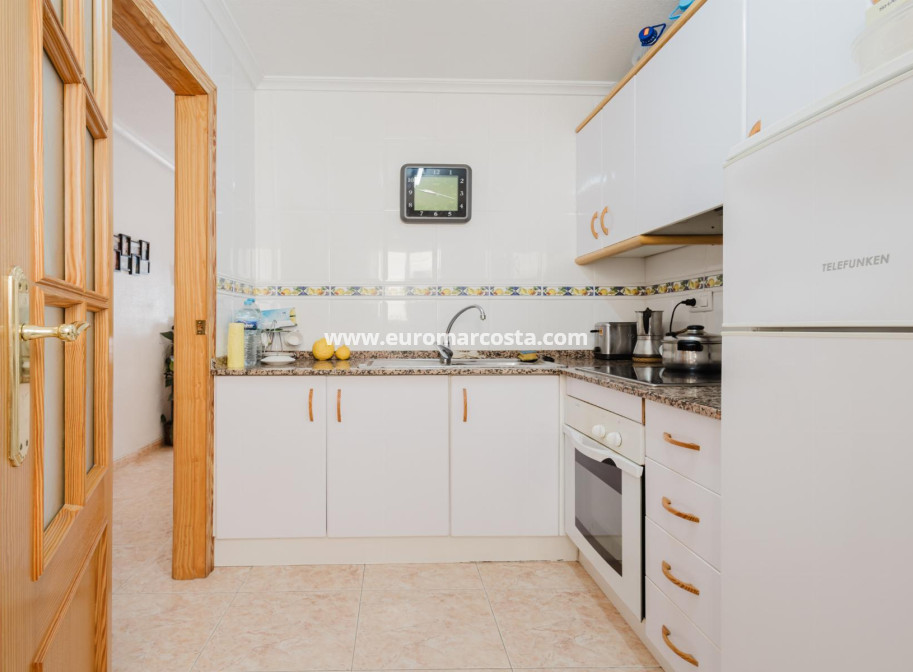 Objekte zum Wiederverkauf - Wohnung - Torrevieja - TORREVIEJA