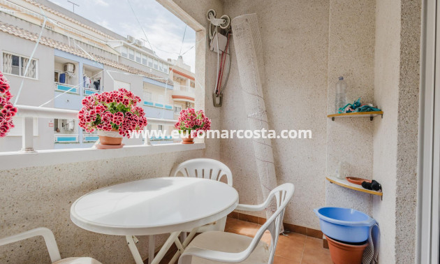 Objekte zum Wiederverkauf - Wohnung - Torrevieja - TORREVIEJA