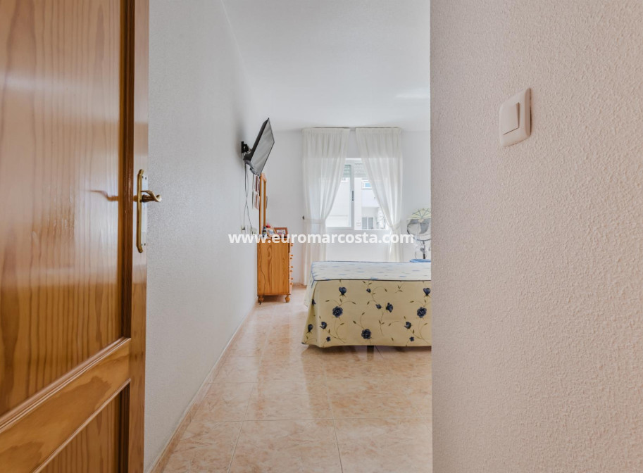 Objekte zum Wiederverkauf - Wohnung - Torrevieja - TORREVIEJA