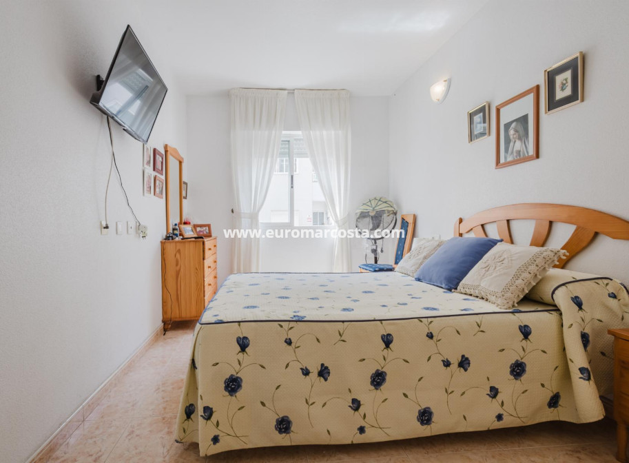 Objekte zum Wiederverkauf - Wohnung - Torrevieja - TORREVIEJA