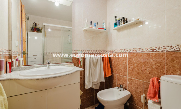 Objekte zum Wiederverkauf - Wohnung - Torrevieja - TORREVIEJA