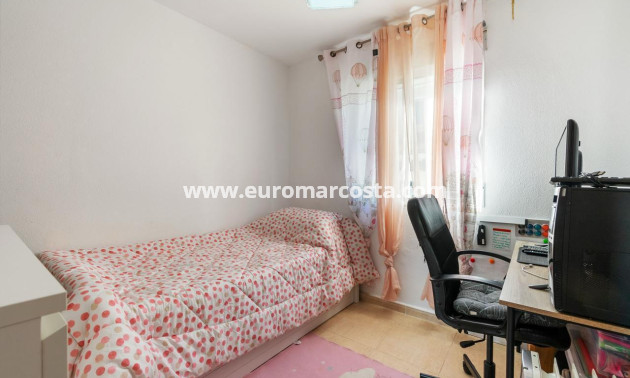 Objekte zum Wiederverkauf - Casa - Orihuela Costa