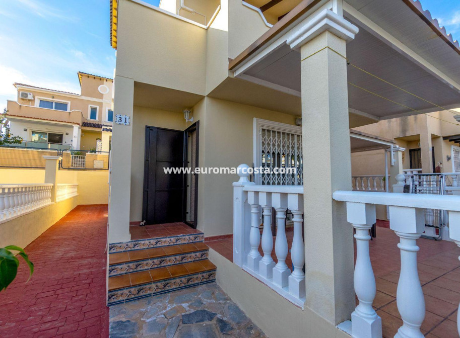 Objekte zum Wiederverkauf - Casa - Orihuela Costa