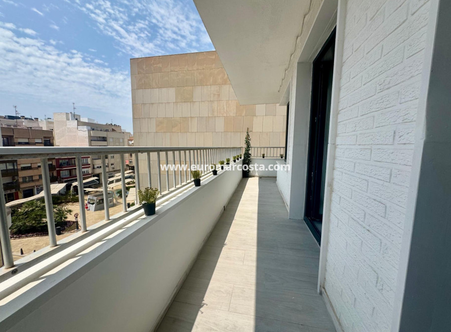 Venta - Apartamento / piso - Torrevieja - TORREVIEJA