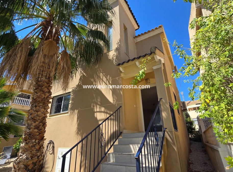 Sale - Villa - Orihuela Costa