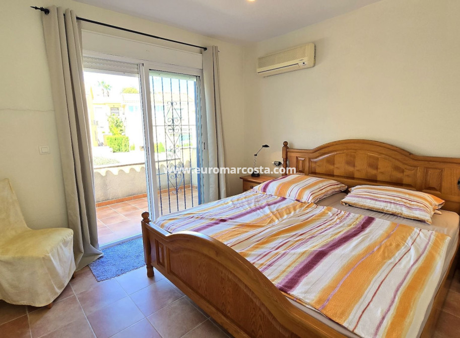 Sale - Villa - Orihuela Costa