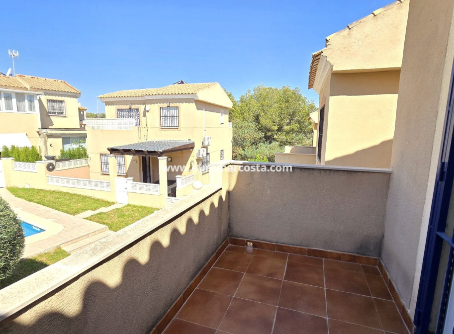 Sale - Villa - Orihuela Costa