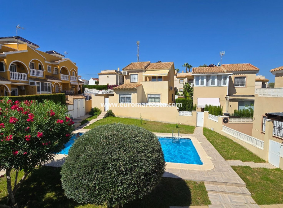 Sale - Villa - Orihuela Costa