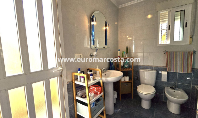 Sale - Villa - Orihuela Costa