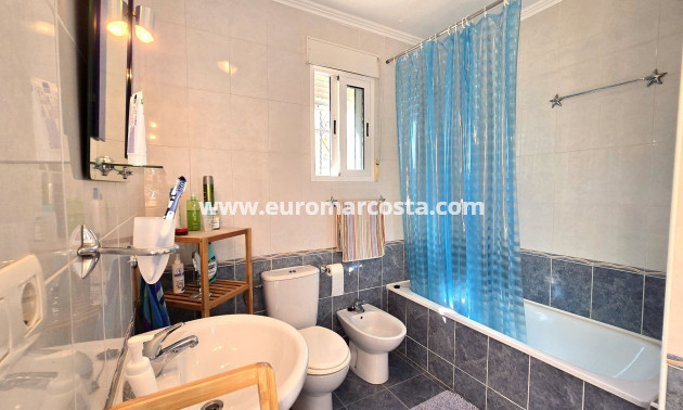 Sale - Villa - Orihuela Costa