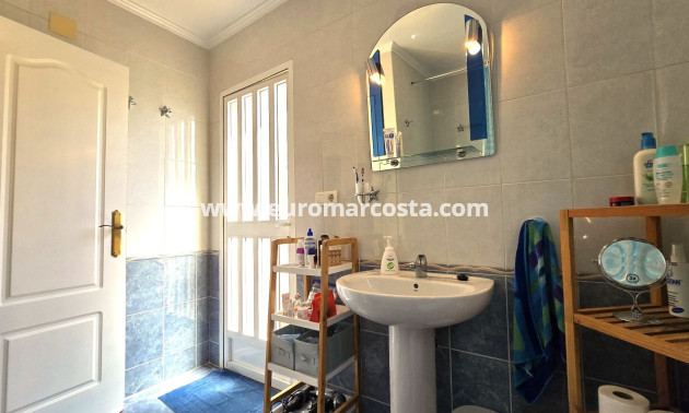 Sale - Villa - Orihuela Costa