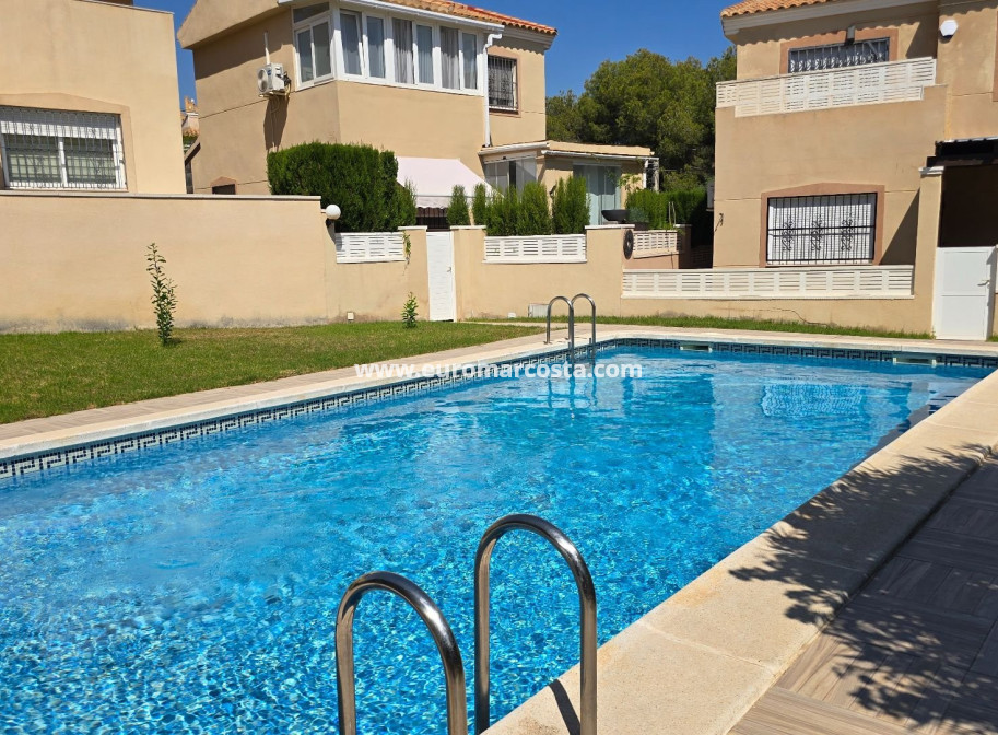 Sale - Villa - Orihuela Costa