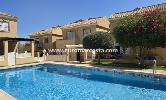Sale - Villa - Orihuela Costa