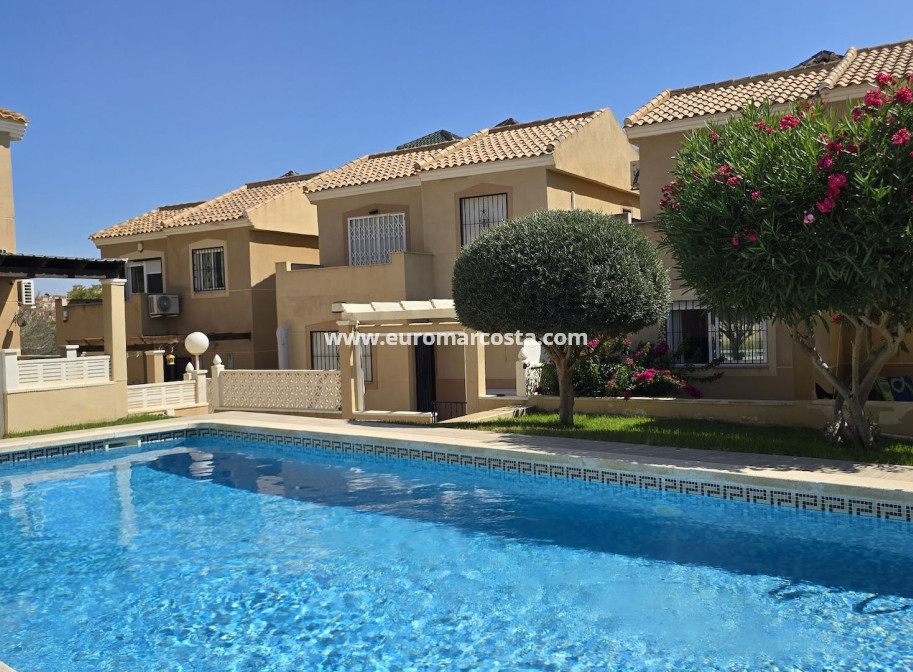 Sale - Villa - Orihuela Costa